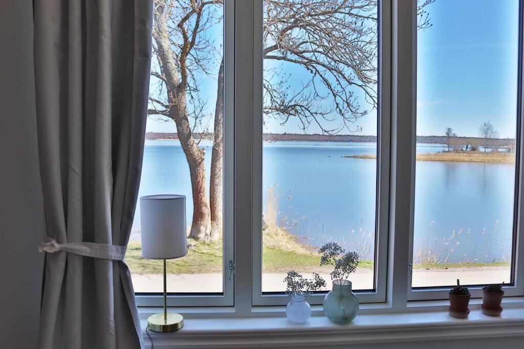 Captivating Harbor View Suite Osthammar Luaran gambar